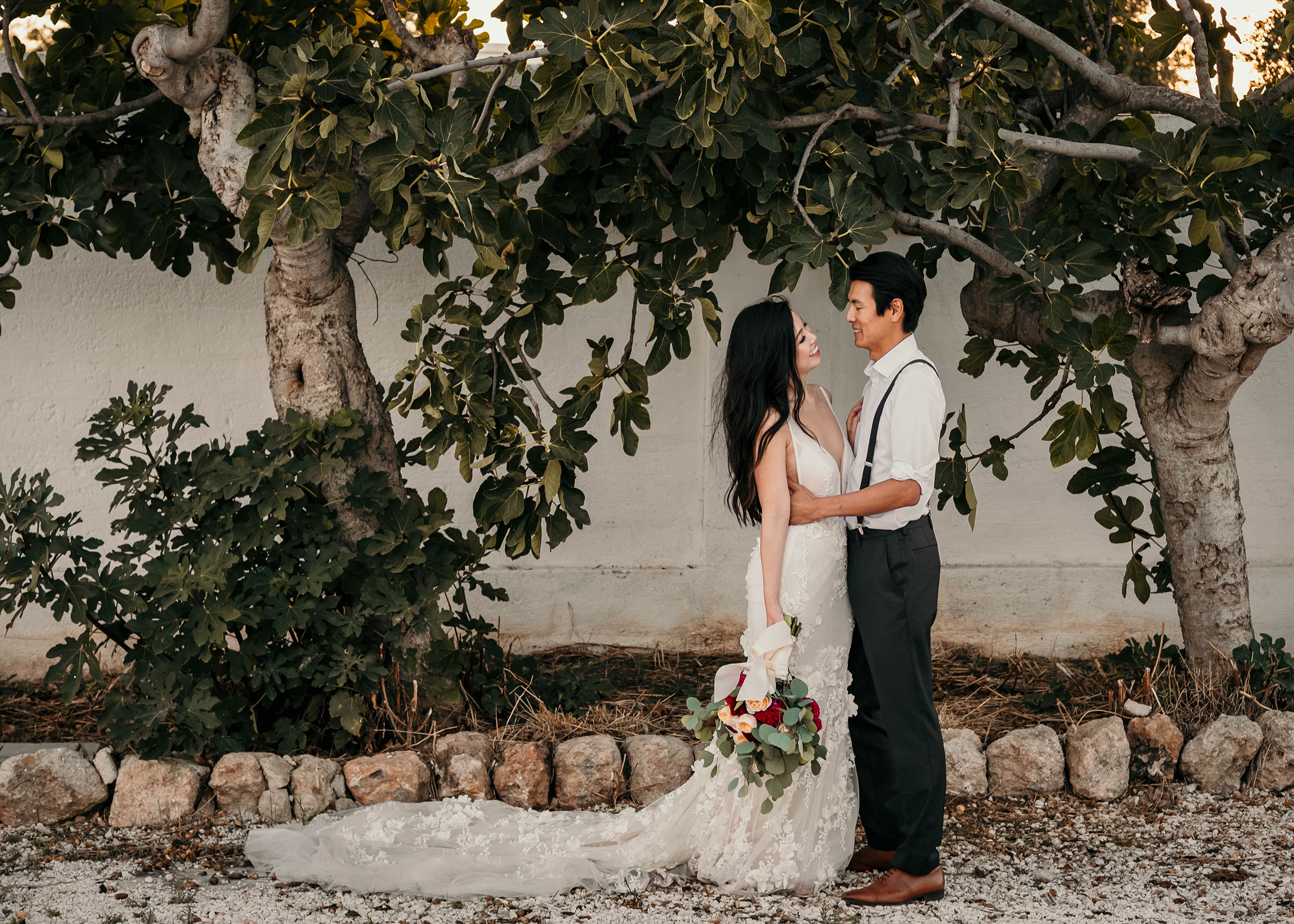 6 Reasons why you should hire a professional wedding photographer – Lamaj  Photography